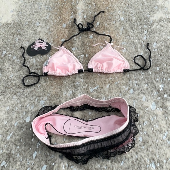 Beach Bunny Pink 2 piece “Pink Cameo” - Picture 3 of 3